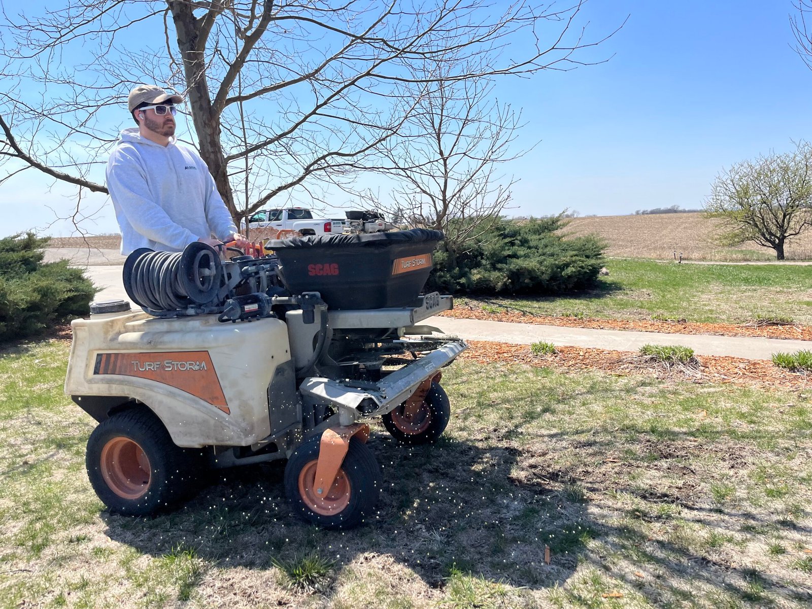 Professional weed control application service in Newton Iowa