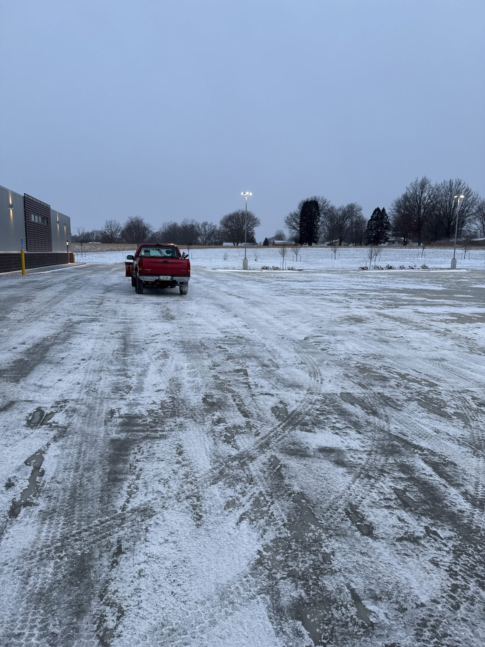 Snow removal service for Newton Iowa residential and commercial properties